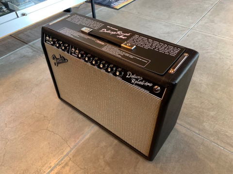 専用 ギター アンプ Amazon | Fender ギターアンプ '64 Custom Deluxe Reverb®, 100V